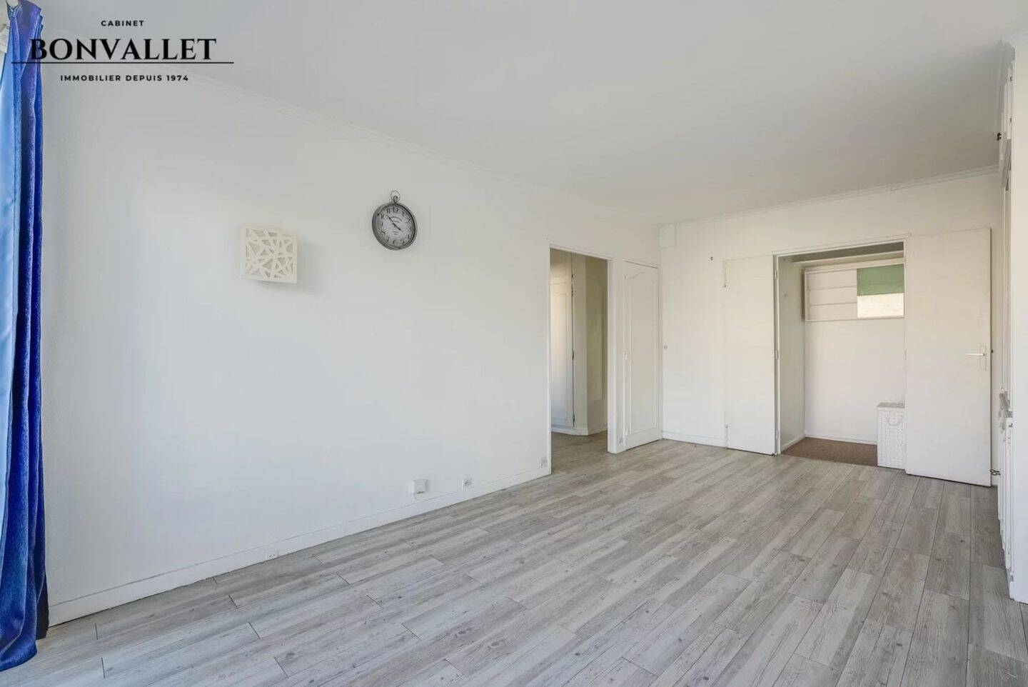 découvrez une opportunité unique d'achat dans le 15e arrondissement de paris : bien à rénover offrant un fort potentiel pour créer votre espace idéal. investissez dès maintenant dans un emplacement recherché.