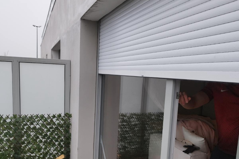vitrier lille : expert en vitrerie rapide, intervenant rapidement pour tous vos besoins de réparation et installation de vitrages de qualité.