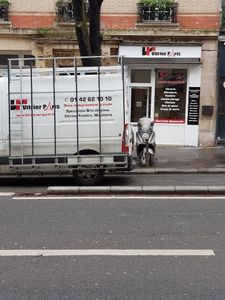 service de vitrier à paris 14 disponible 24h/7j pour tous vos besoins en dépannage, remplacement et réparation de vitres rapidement et efficacement.