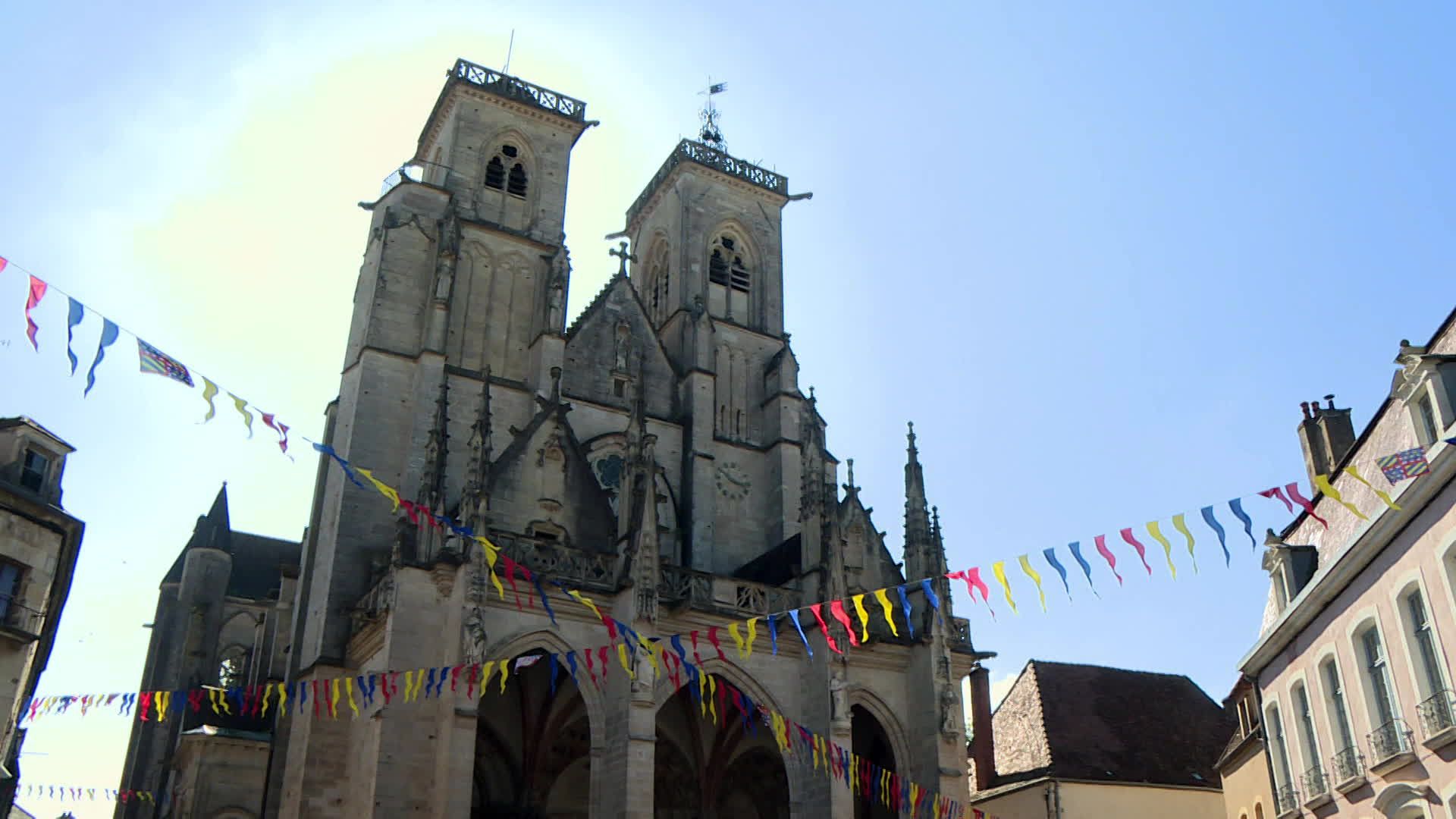 découvrez des opportunités d'achat d'églises à rénover dans le 15e arrondissement de paris en 2025. investissez dans un lieu unique au cœur de la capitale pour un projet de restauration ambitieux.