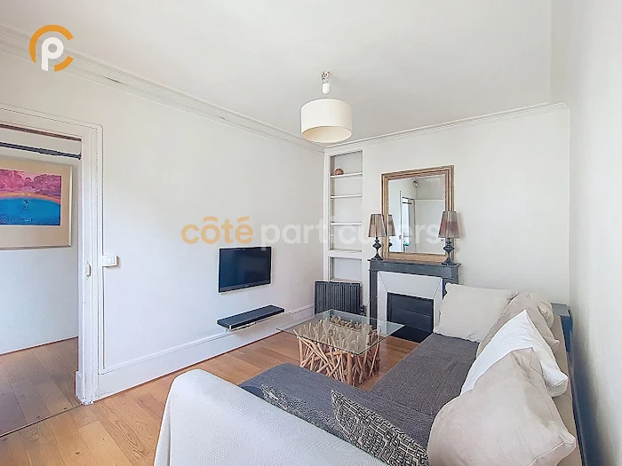 découvrez un appartement à rénover situé dans le quartier prisé du 5ème arrondissement de paris, offrant un fort potentiel pour créer votre espace de vie idéal au cœur de la capitale.