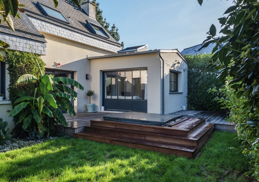 découvrez un artisan spécialisé en extension de maison pour agrandir et valoriser votre habitat avec des solutions sur mesure et de qualité.