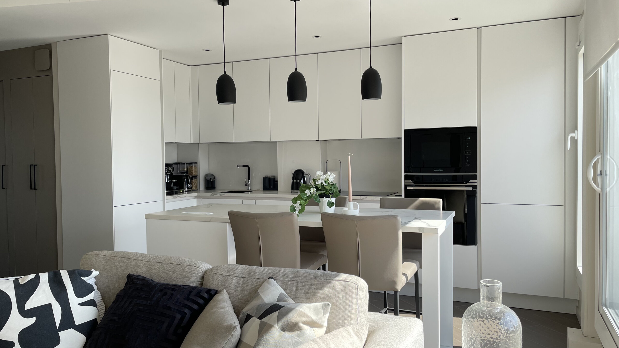 découvrez notre cabinet d'architectes à paris spécialisé dans la création d'espaces sur-mesure, alliant design innovant et fonctionnalité pour votre projet unique.