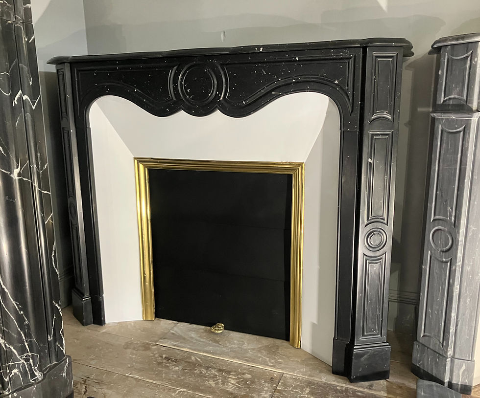 découvrez notre sélection de cheminées anciennes à rénover près de paris, alliant charme d'antan et potentiel de rénovation pour sublimer votre intérieur.