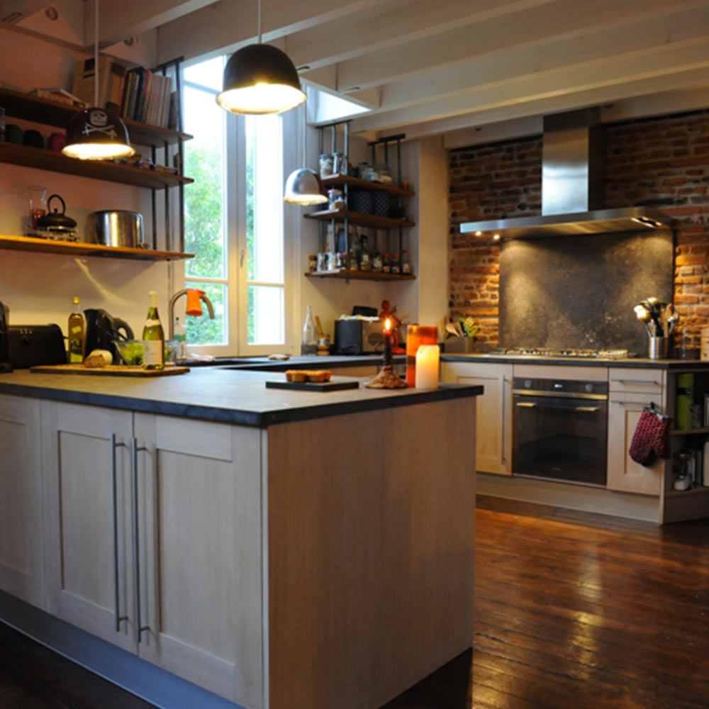 conseils pour choisir un artisan menuisier spécialisé en cuisine afin de garantir qualité, savoir-faire et personnalisation dans vos aménagements.