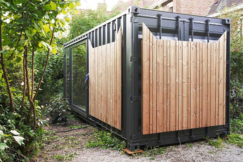 découvrez nos conteneurs modifiés, conçus sur mesure pour répondre à tous vos besoins de stockage, bureaux mobiles ou solutions innovantes.