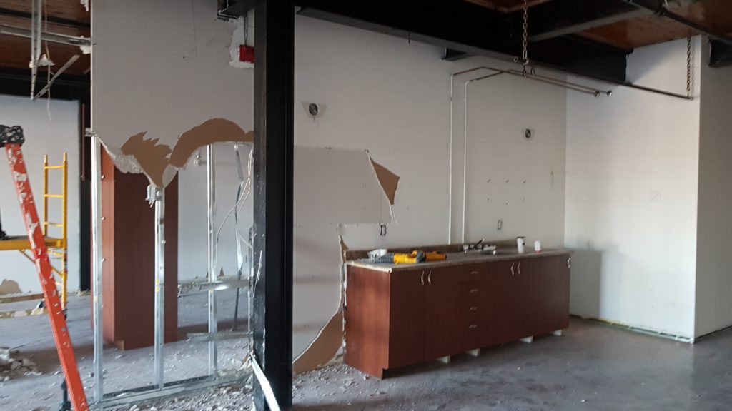 découvrez le coût moyen pour la démolition d'une cuisine, incluant les tarifs des professionnels et les conseils pour bien préparer votre projet.