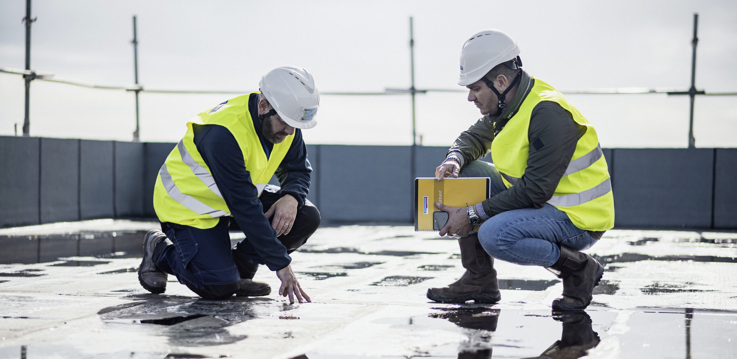 cout entretien toiture terrasse 4 scaled découvrez le coût d'entretien d'une toiture terrasse et apprenez comment préserver son étanchéité pour prolonger sa durée de vie tout en maîtrisant votre budget.