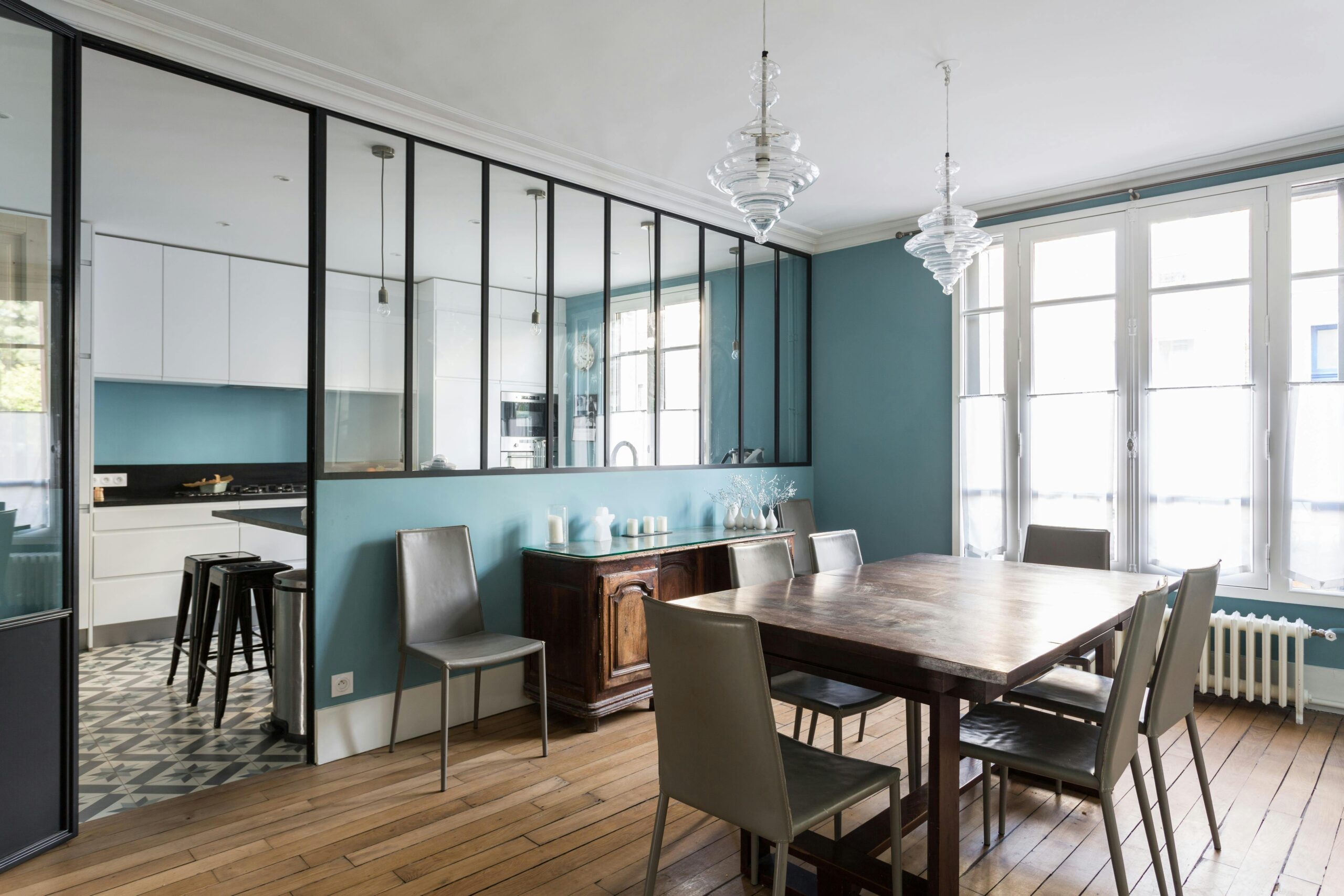 découvrez les coûts moyens de rénovation d'un appartement et obtenez des conseils pour bien budgétiser vos travaux.