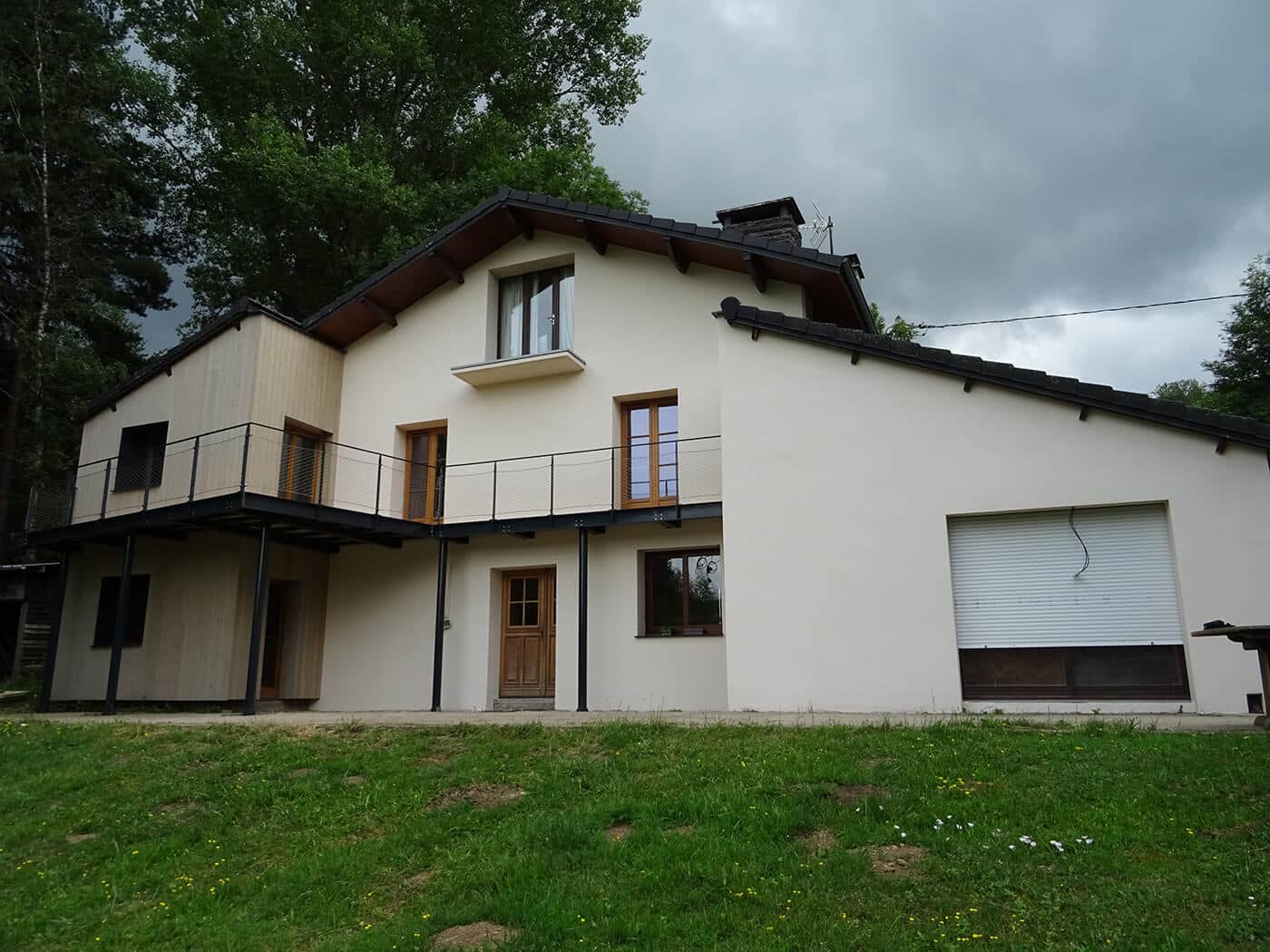 découvrez les coûts de rénovation d'un bâtiment ancien, avec des conseils pour estimer votre budget et optimiser vos travaux.