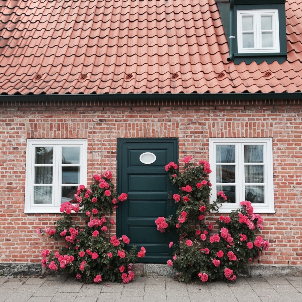 découvrez le coût de la rénovation d'une maison ancienne : conseils, estimation des prix et astuces pour réussir vos travaux tout en maîtrisant votre budget.