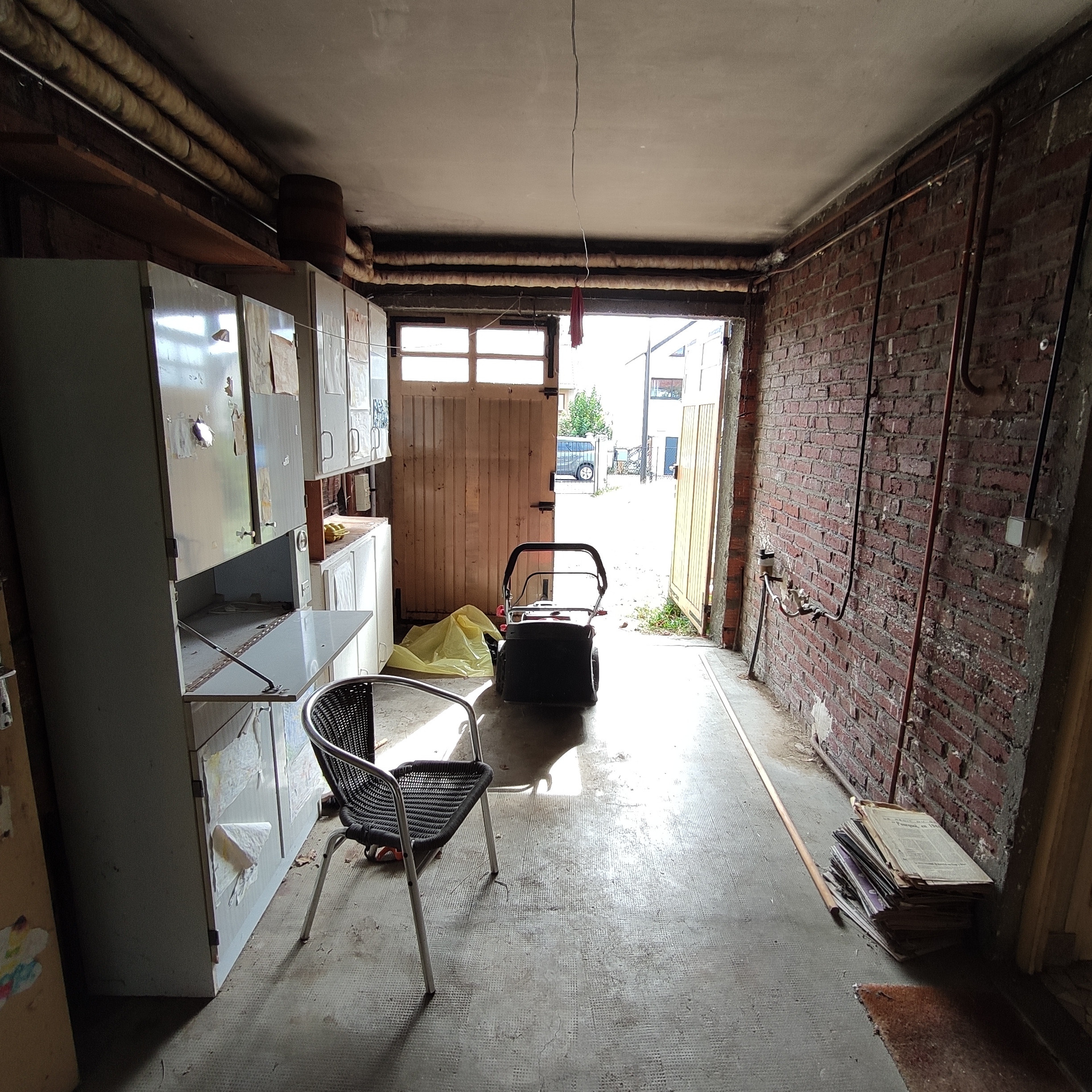 découvrez le coût de la transformation d'un garage en cuisine : estimation des prix, conseils et éléments à prendre en compte pour réussir votre projet de rénovation.