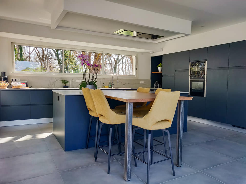 cuisine sur mesure pourquoi un menuisier 1 1 découvrez pourquoi choisir un menuisier pour une cuisine sur mesure garantit qualité, savoir-faire et personnalisation adaptée à vos besoins.