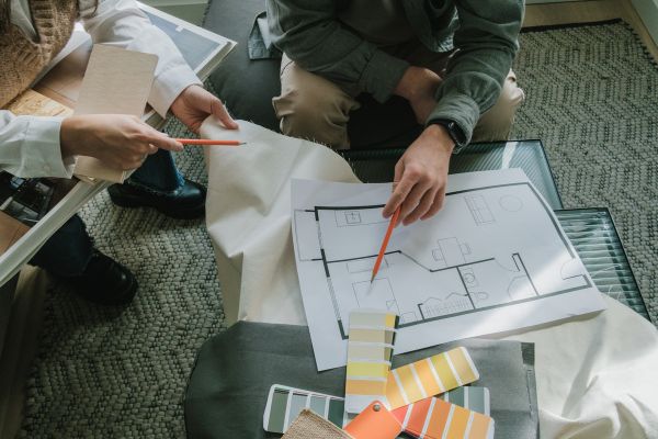 découvrez comment devenir décoratrice d'intérieur après le bac en 2025 : formations, conseils et débouchés pour réussir dans ce métier créatif et passionnant.