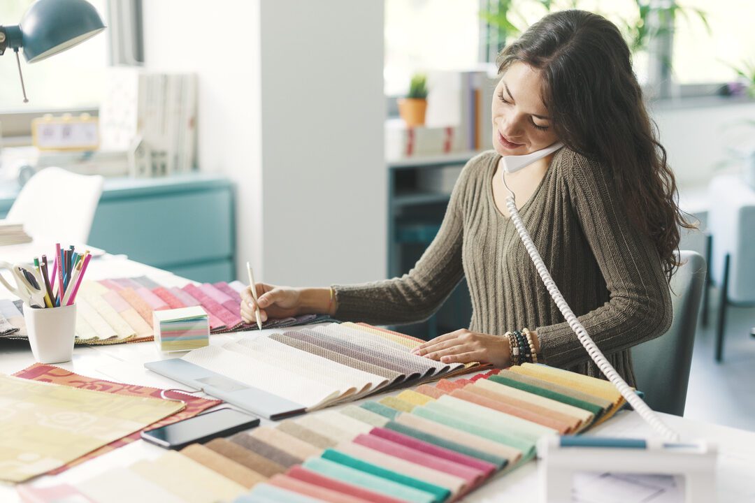 découvrez comment devenir décoratrice d'intérieur après le bac en 2025 : formations, conseils et débouchés pour réussir dans le design d'espace.