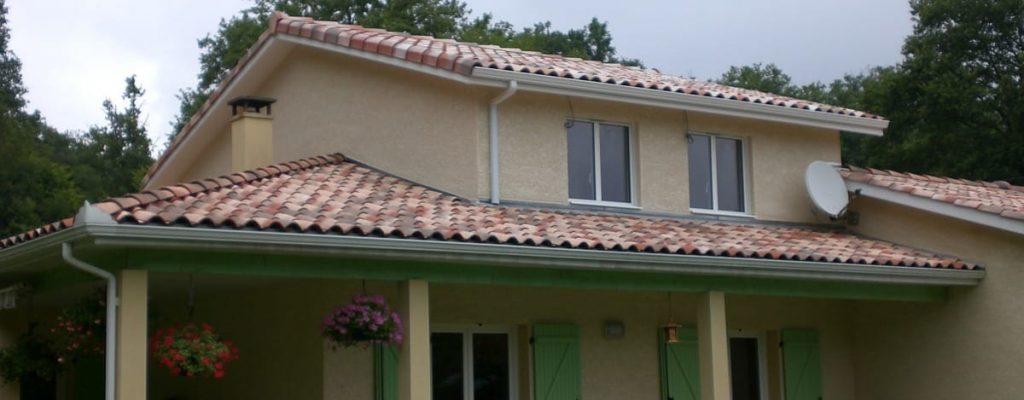 obtenez un devis personnalisé pour la rehausse de toiture et améliorez l'espace et la hauteur de votre maison en toute simplicité.