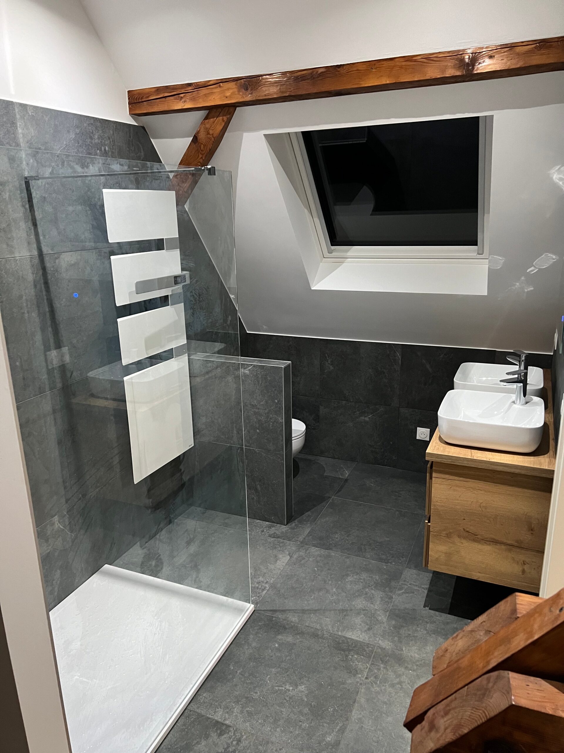 découvrez la durée idéale pour la rénovation de votre salle de bain et organisez efficacement vos travaux pour un résultat parfait.