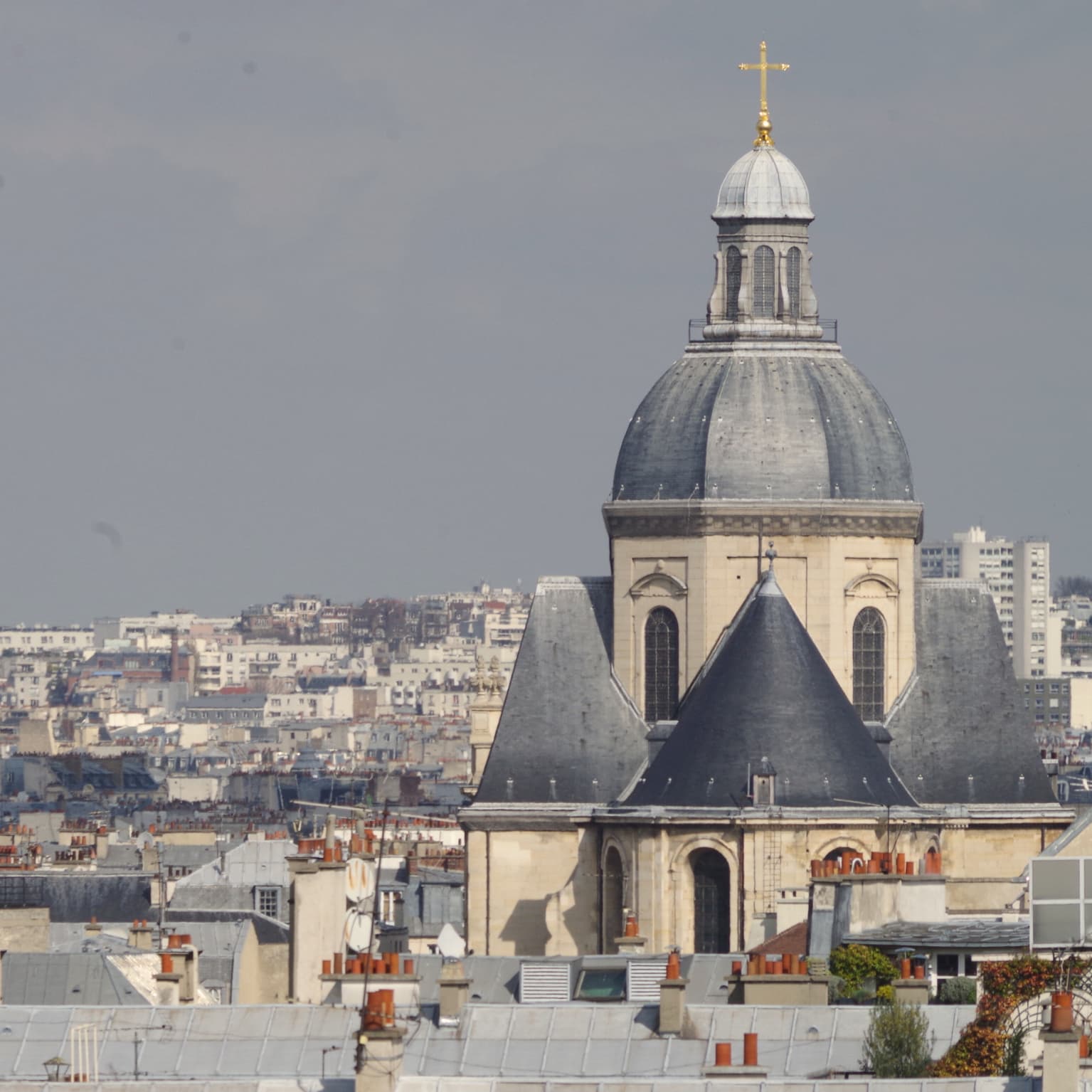 découvrez une église à rénover idéalement située près du 15e arrondissement de paris, une opportunité unique pour un projet architectural ou culturel au cœur de la capitale.