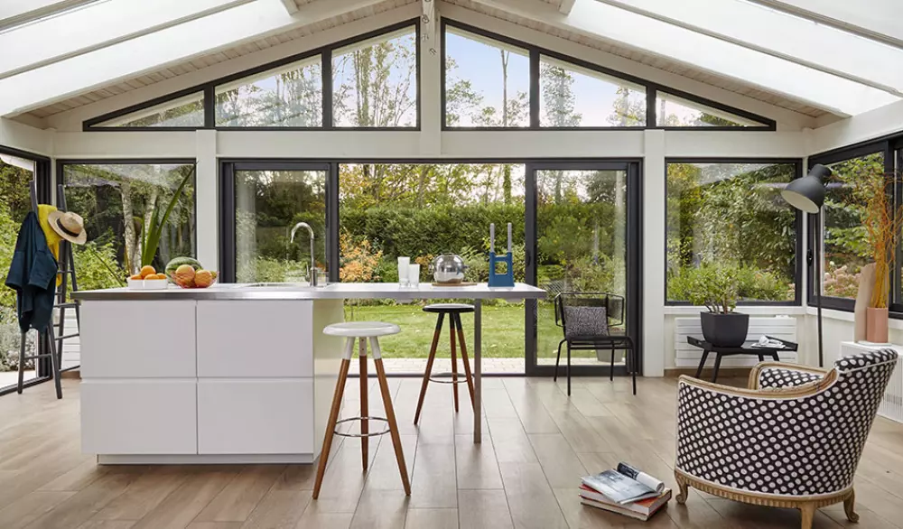 découvrez nos solutions d'extension de maison de 30m² pour agrandir votre espace de vie avec style et fonctionnalité. offrez-vous plus de confort et de luminosité.