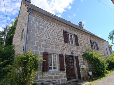 découvrez une fermette à rénover située à proximité du 15e arrondissement de paris, idéale pour un projet immobilier unique alliant charme et emplacement privilégié.