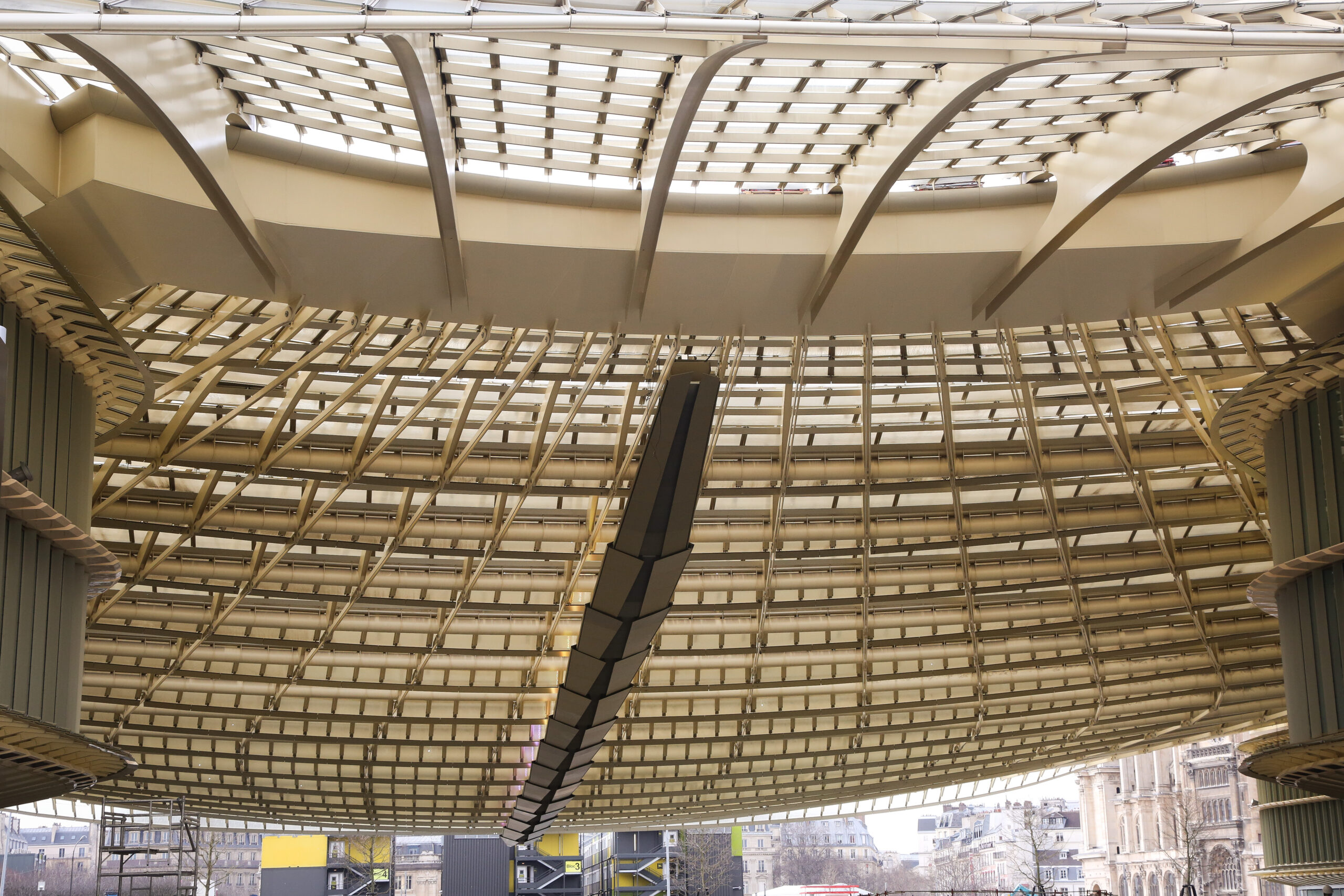 découvrez les innovations majeures dans la rénovation des halles à paris, un projet phare prévu pour 2025 alliant modernité et patrimoine.