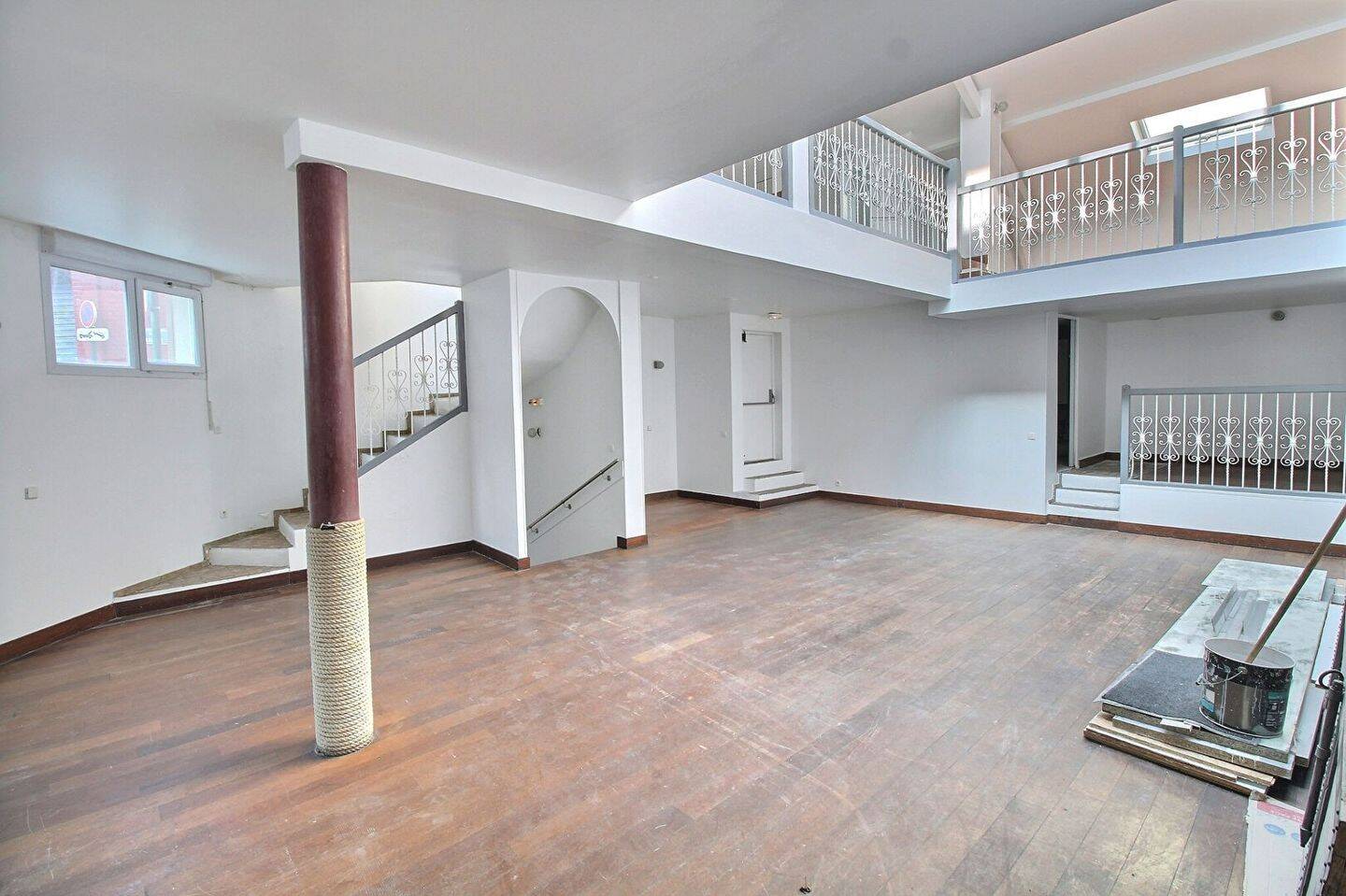 loft a renover a paris 2 découvrez ce loft à rénover au cœur de paris, une opportunité unique pour créer un espace de vie personnalisé dans un emplacement privilégié.