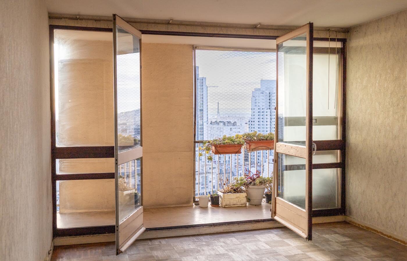 loft a renover a paris 2025 2 découvrez ce loft à rénover situé à paris, une opportunité unique pour créer votre espace de vie sur mesure en 2025. ne manquez pas ce projet rare au cœur de la capitale.