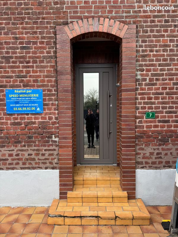 spécialistes en menuiserie pvc, aluminium et bois dans les hauts-de-seine. experts en fenêtres, portes et volets sur mesure pour tous vos projets.