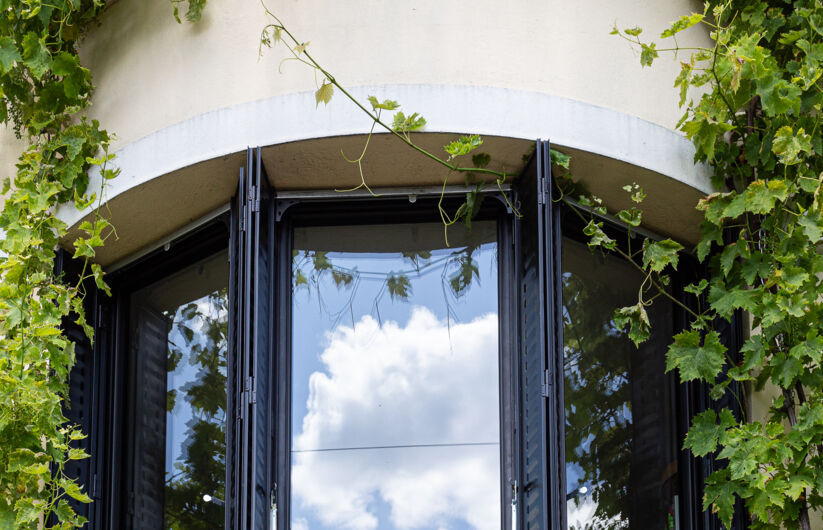 découvrez nos services de menuiserie en pvc, aluminium et bois dans les hauts-de-seine pour des installations sur mesure, durables et esthétiques.