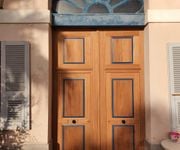 découvrez un menuisier à ajaccio proposant des solutions en bois sur mesure pour tous vos projets de rénovation et d'aménagement.