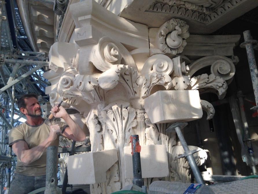 découvrez nos services de rénovation en pierre à paris, alliant savoir-faire traditionnel et techniques modernes pour sublimer vos espaces.