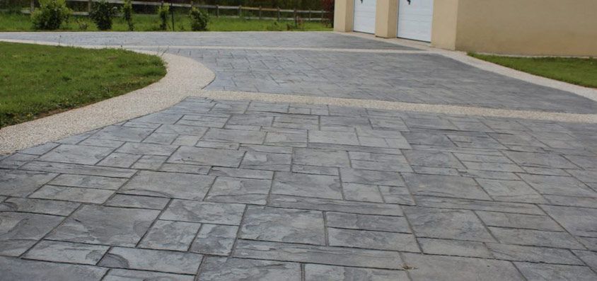 découvrez les prix des allées de garage en béton et trouvez des solutions adaptées à votre budget pour un aménagement durable et esthétique.