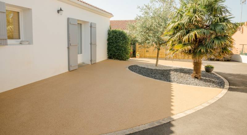 découvrez les prix du béton coloré pour terrasse et transformez votre espace extérieur avec style et durabilité. obtenez un devis personnalisé et conseils d'experts.