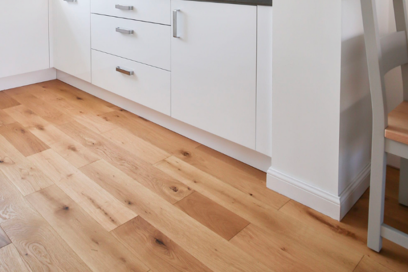 découvrez les prix du parquet pour votre cuisine et trouvez les meilleures options adaptées à votre budget et style.