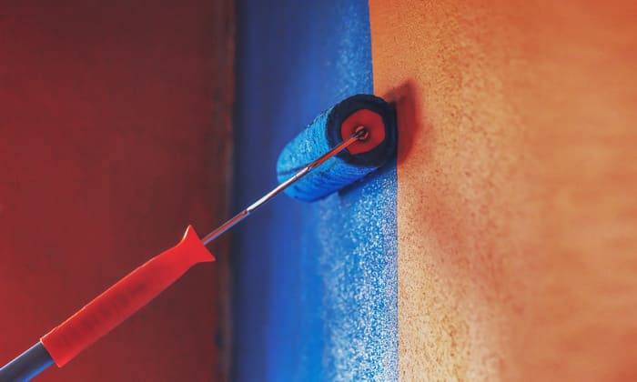 découvrez les prix pour la peinture de porte en bois et obtenez des conseils pour choisir la meilleure finition adaptée à votre intérieur.