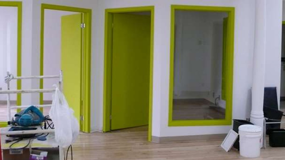 découvrez les prix pour la peinture de porte en bois, conseils pour bien choisir votre peinture et astuces pour un résultat durable et esthétiques.