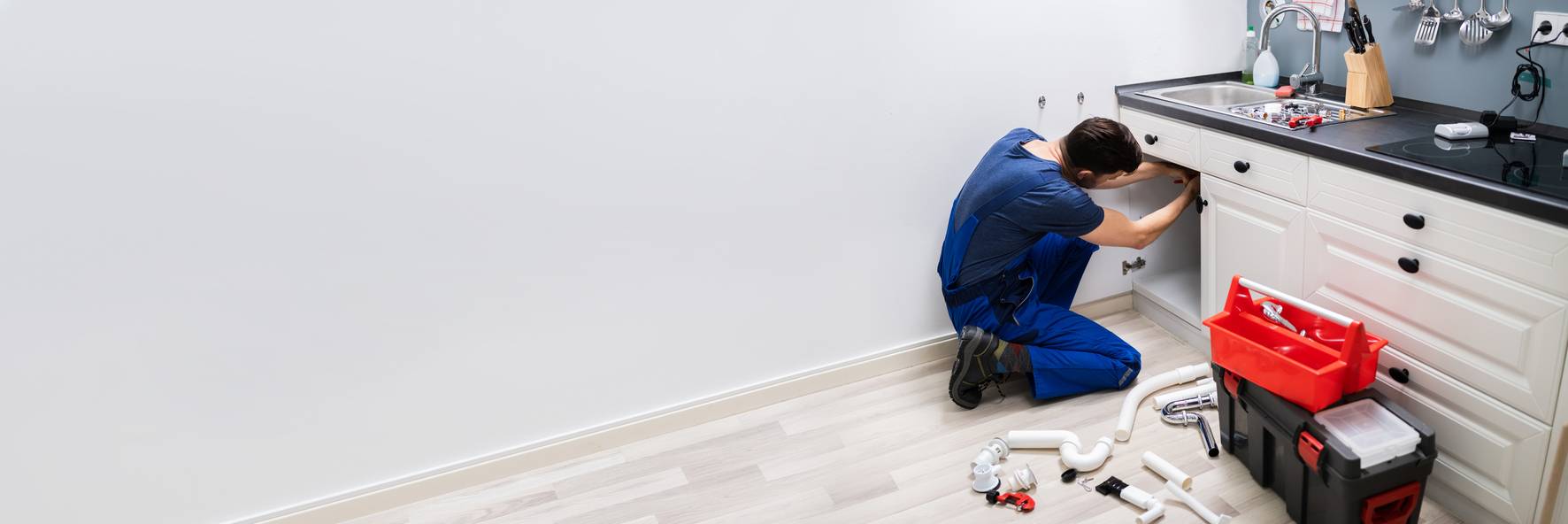 découvrez les tarifs moyens d'un plombier et obtenez des conseils pour choisir un professionnel au meilleur prix. comparez les prix pour vos travaux de plomberie.