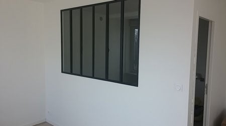 découvrez le prix de la pose de cloison en placo, incluant le coût des matériaux et de la main-d'œuvre pour vos travaux de rénovation ou construction.