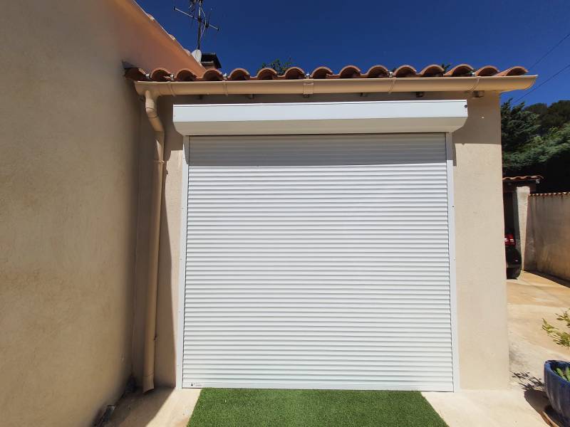 découvrez les tarifs pour la rénovation de vos volets roulants. obtenez un devis détaillé et comparez les prix pour des travaux de qualité adaptés à votre budget.