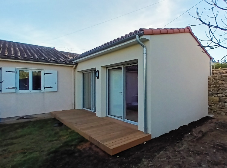 découvrez les tarifs pour la surélévation d'une maison plain-pied et obtenez des conseils pour optimiser votre projet de construction.