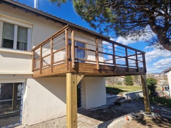 découvrez les prix pour une terrasse en bois de 20m² : matériaux, installation et conseils pour un projet réussi et adapté à votre budget.