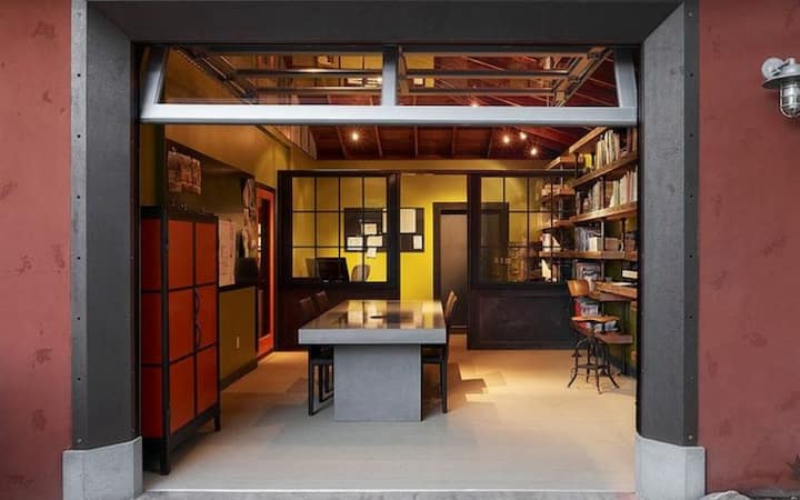 découvrez les prix et tarifs pour la transformation d'un garage en habitation. guide complet pour estimer le coût des travaux et optimiser votre projet de rénovation.