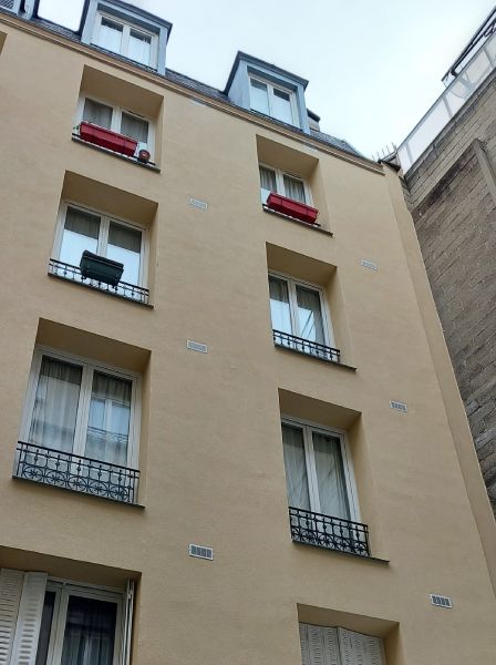 ravalement de façade à paris 11, réalisé par des experts proches de nation. redonnez vie à votre façade avec un travail soigné et professionnel.