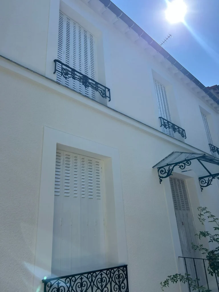 service professionnel de ravalement de façade à paris 20, proche bagnolet. redonnez vie et éclat à votre bâtiment avec nos experts qualifiés, garantissant qualité et durabilité.