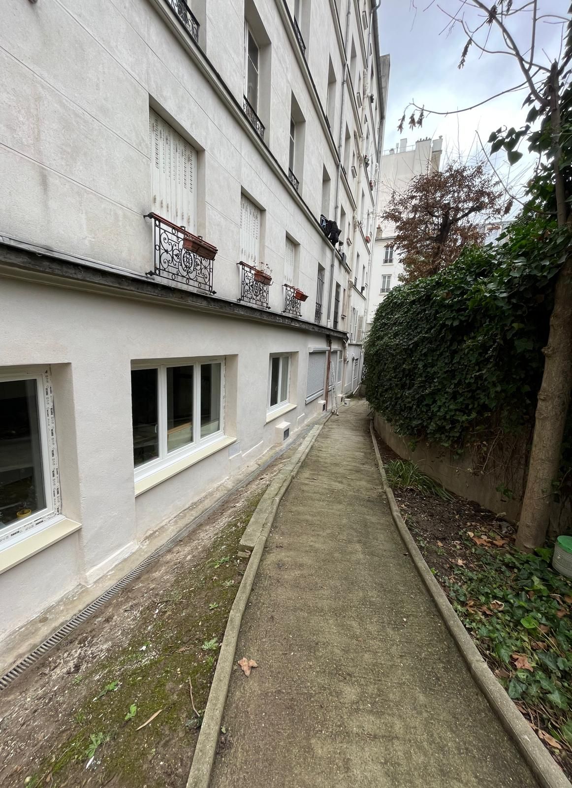 ravalement de façade à paris 20 pour valoriser votre bien immobilier : améliorez l'esthétique et la durabilité de votre façade avec nos experts locaux.
