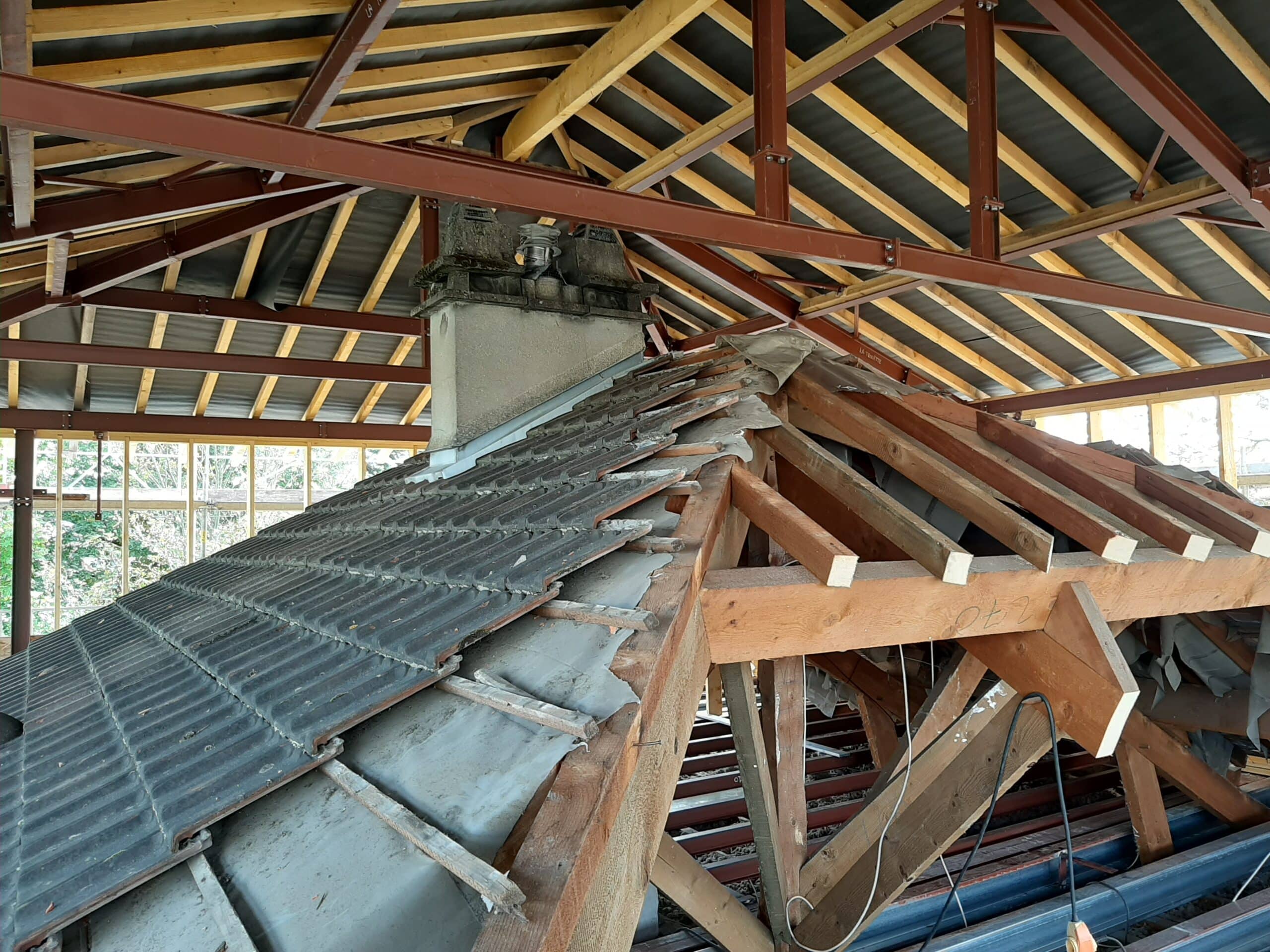 découvrez nos conseils pratiques pour rehausser votre toiture en mode diy. guide étape par étape pour embellir et renforcer votre maison facilement et à moindre coût.