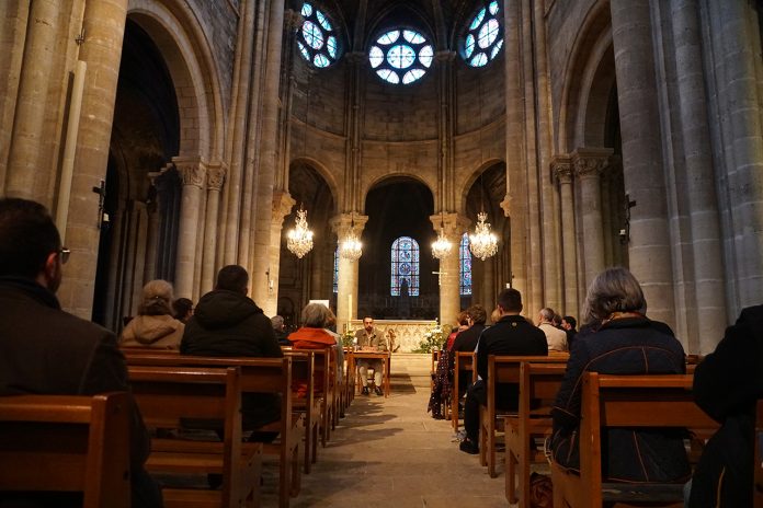 découvrez la rénovation ambitieuse de la sainte-chapelle en 2025, un projet exceptionnel pour préserver et sublimer ce chef-d'œuvre architectural historique.
