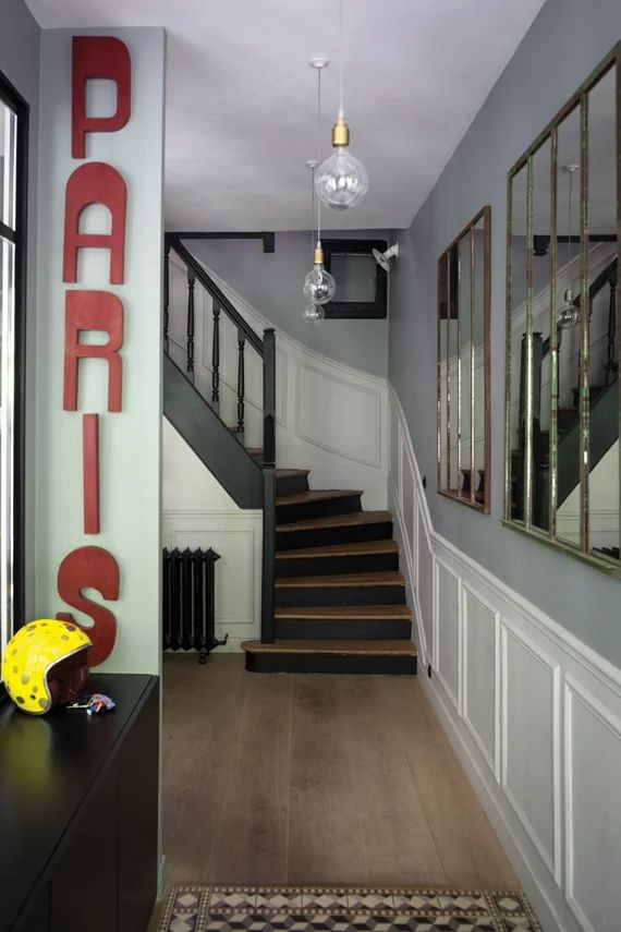 découvrez comment la rénovation de votre cage d'escalier peut transformer et sublimer le hall de votre immeuble, alliant esthétisme et modernité pour un espace accueillant.