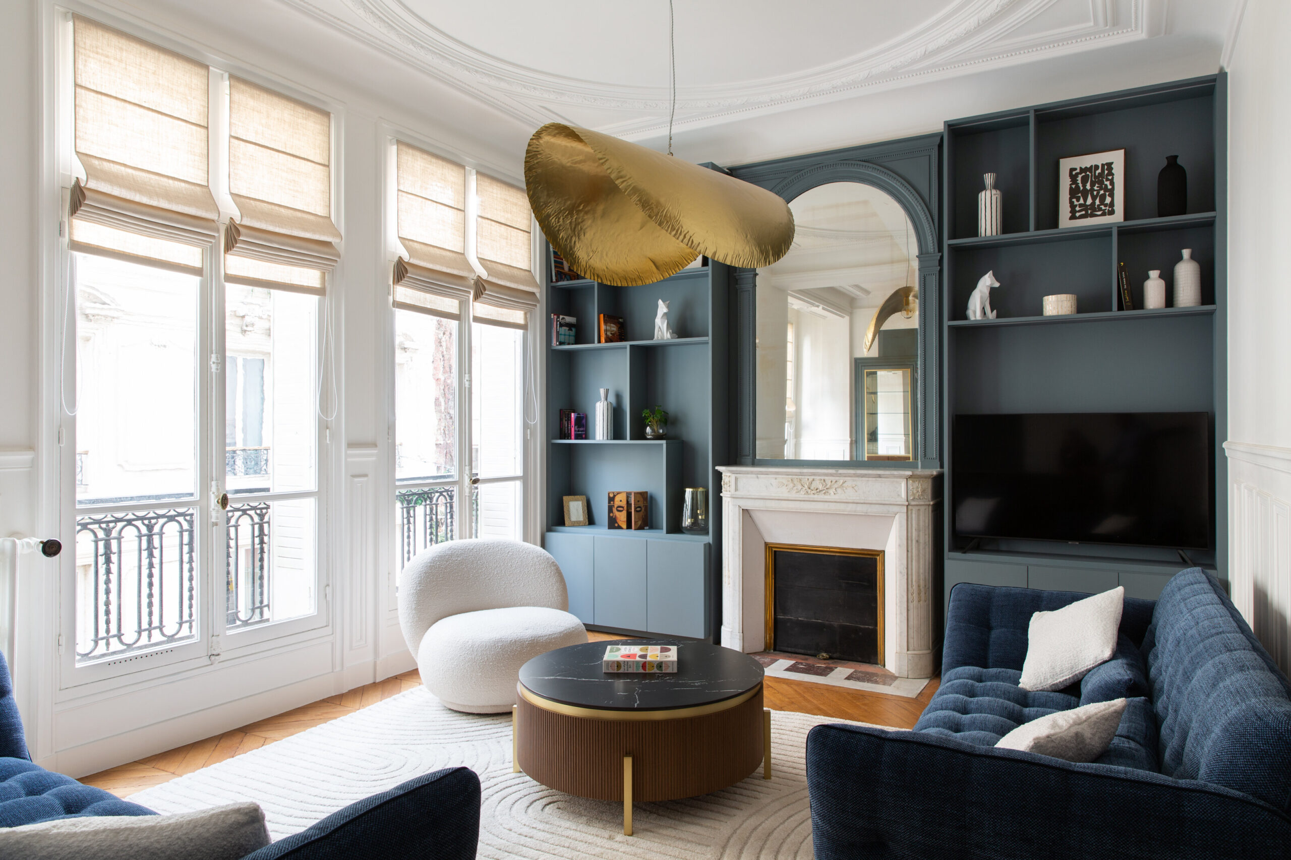 découvrez la rénovation complète d’un grand appartement situé dans le 20ème arrondissement de paris, alliant modernité et élégance pour un confort optimal au cœur de la capitale.