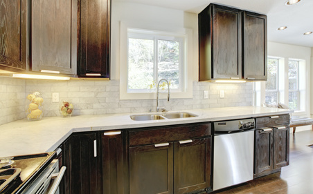 découvrez nos solutions de rénovation de cuisine pour transformer votre espace en un lieu moderne, fonctionnel et esthétique. conseils, idées et services sur mesure.